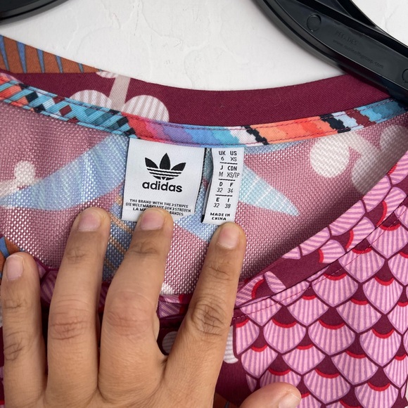 ADIDAS x FARM Rio Pineapple Print Boxy Tee Shirt Size XS Streetwear - Picture 4 of 6